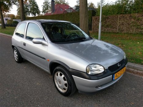 Opel Corsa - 1.2i-16V Onyx Nwe APK, stuurbekr. Inruil mogelijk - 1