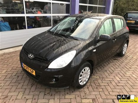 Hyundai i20 - 1.4i Dynamic * AUTOMAAT * AIRCO - 1