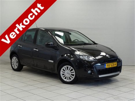 Renault Clio - 1.2 TCe Collection 5 DR Navigatie Airco Cruise LM 104 PK - 1
