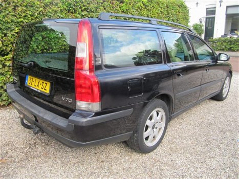 Volvo V70 - 2.4 Edition II LEER/AIRCO - 1