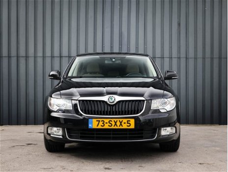 Skoda Superb - 1.8 TSI Elegance Business Line, DSG, Key Less Go. Leder interieur, Navigatie , Xenon - 1