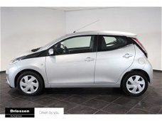 Toyota Aygo - 1.0 VVT-i x-nav (Navigatiesysteem)