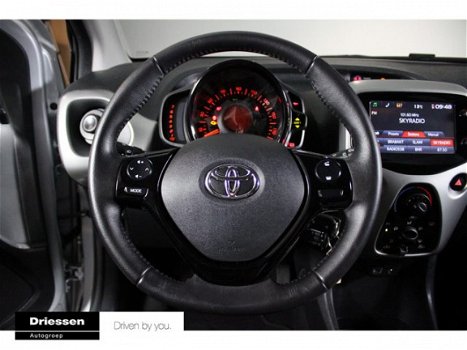 Toyota Aygo - 1.0 VVT-i x-nav (Navigatiesysteem) - 1