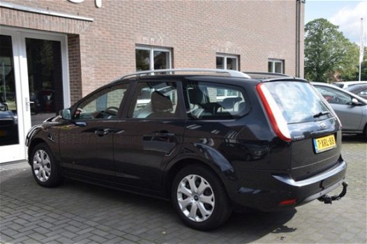 Ford Focus Wagon - 1.6 16V SONY/TREKHAAK/CLIMA/CRUISE - 1