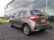 Toyota Yaris - 1.5 Hybrid Energy Plus Navi parkeersensoren Lm velgen Led DRL - 1 - Thumbnail