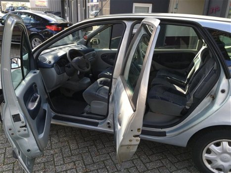 Renault Scénic - 1.6-16V RXE / AUTOMAAT / AIRCO / APK MEI 2020 / NAP PAS - 1