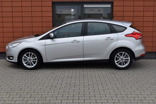 Ford Focus - 1.0 Edition Navigatie/Clima/Pdc - 1