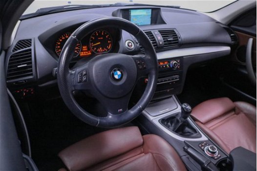 BMW 1-serie - 118i Business Line Ultimate Edition 143PK 90dKM Leder Sportstoelen Sportstuur Xenon Na - 1