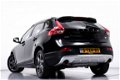 Volvo V40 Cross Country - 1.6 T4 Momentum 180PK 98dKM Panoramadak Navi LED Dealeronderhouden - 1 - Thumbnail