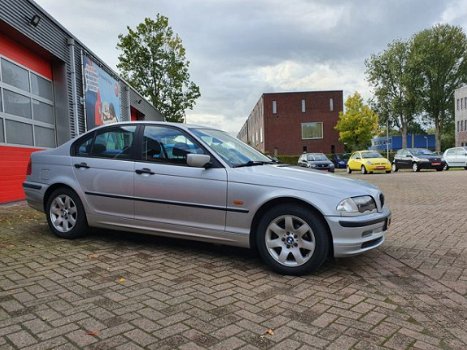 BMW 3-serie - 318i Executive - 1