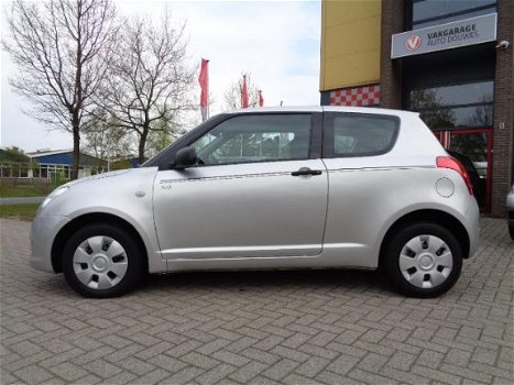 Suzuki Swift - 1.3 Base *Sport - 1