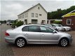 Skoda Superb - 1.6 TDI 5-Drs Active Bns 62136km, NL. Auto - 1 - Thumbnail