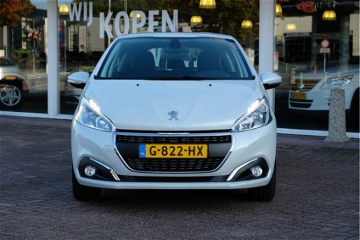 Peugeot 208 - 1.2 PureTech 110pk Aut. 5drs. Signature | Apple Carplay | Climate | Camera | Cruise - 1
