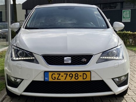 Seat Ibiza - 1.0 TSi 95 pk FR Connect / LED / Navigatie / Bi-Xenon / Trekhaak - 1