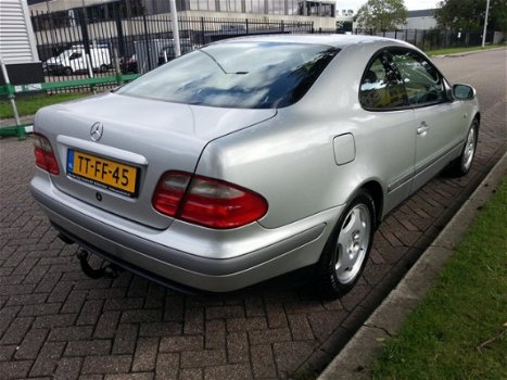 Mercedes-Benz CLK-klasse Coupé - 200 Sport Echt nette wagen - 1