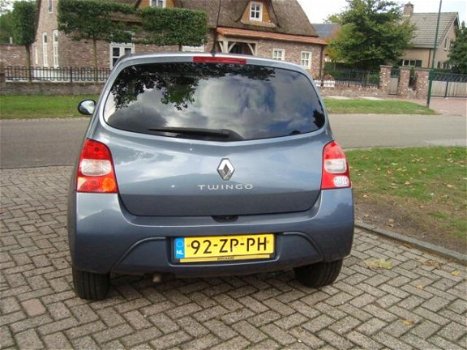 Renault Twingo - 1.2-16V Dynamique - 1