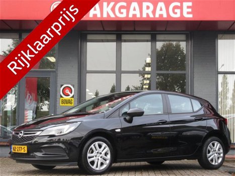 Opel Astra - Online Edition 105pk | AIRCO | NAVIGATIE + MEDIA | PARKEERSENSOREN + CAMERA | BOVAG GAR - 1