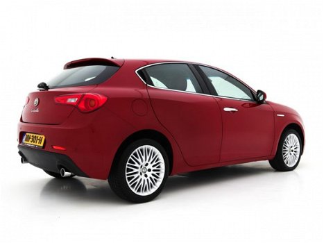 Alfa Romeo Giulietta - 2.0 JTDm Exclusive AUT. *1/2LEDER+NAVI+PDC+ECC+CRUISE - 1