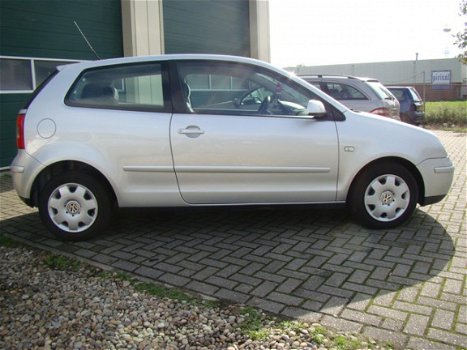 Volkswagen Polo - 1.4-16V Athene automaat - 1
