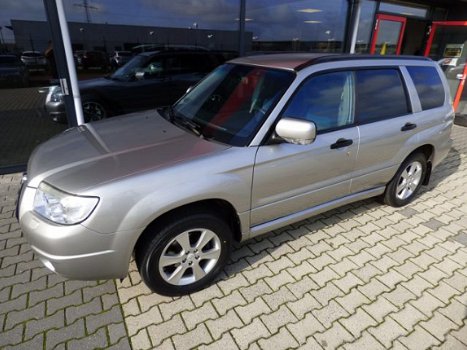 Subaru Forester - 2.0 X AWD Comfort Pack -Automaat- *Dealer-Onderhouden - 1