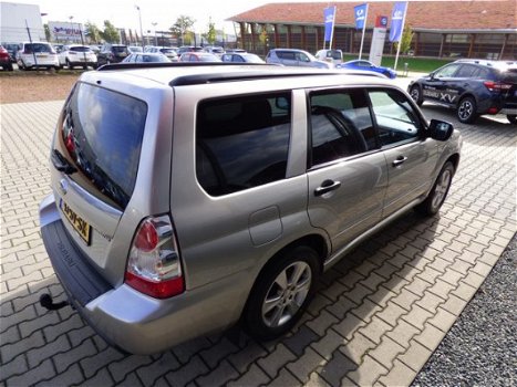 Subaru Forester - 2.0 X AWD Comfort Pack -Automaat- *Dealer-Onderhouden - 1