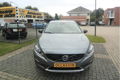 Volvo V60 Cross Country - 2.0 D3 150 PK Momentum Business Trekhaak Voorruitverw. Navi Ecc-Airco Pdc - 1 - Thumbnail