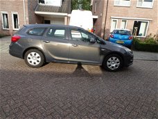 Opel Astra Sports Tourer - 1.3 CDTi S/S Edition super nette goed onderhouden auto boekjes 2 sleutels