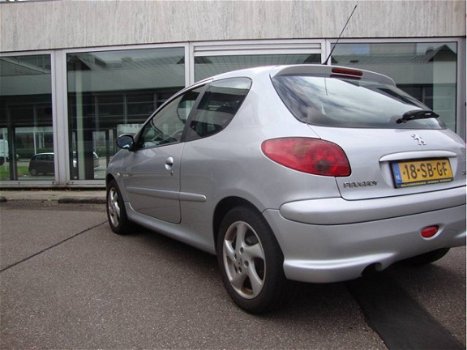 Peugeot 206 - 1.4I Quicksilver GERESERVEERD - 1