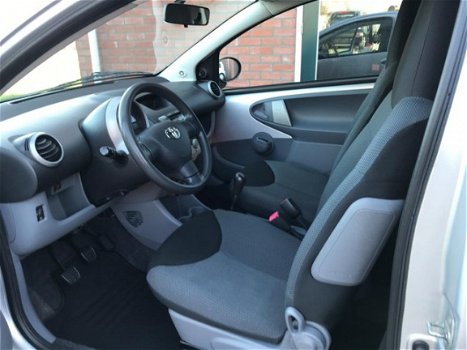 Toyota Aygo - 1.0-12V + AIRCO-EL.RAMEN-ABS - 1