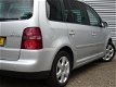 Volkswagen Touran - 2.0 TDI Highline - 1 - Thumbnail