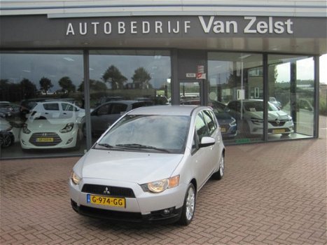 Mitsubishi Colt - 1.3 Invite*AUTOMAAT*AIRCO(AUTOMATISCH)*CRUISE CONTROL* VOORSTOELEN VERWARMD*LM 15