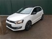 Volkswagen Polo - 1.2 TSI Highline 105 PK STYLE PANO 2012 - 1 - Thumbnail