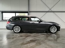 BMW 3-serie Touring - 320d High Exe. NaviPro Leder Harman Kardon