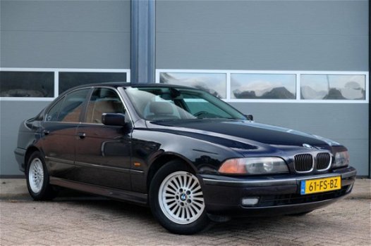 BMW 5-serie - 540i Executive Leder | Xenon | Youngtimer - 1