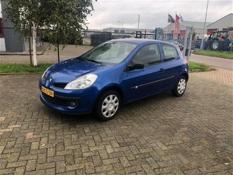 Renault Clio - 1.2-16V Special Line APK-AIRCO-NAP-GOED ONDERHOUDEN-NETTE AUTO - 1