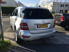 Mercedes-Benz M-klasse - 320 CDI *facelift*/ parkeersensoren / lm velgen /