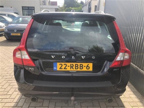 Volvo V70 - 2.0T R-Edition R design/ Leder / Climate control / Origineel Nederlands / Trekhaak - 1