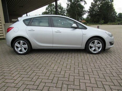 Opel Astra - 1.4 Turbo Rhythm [ airco, audio, cruise, lmv ] - 1