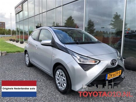 Toyota Aygo - 1.0 VVT-i x-play Cabrio Nieuw Apple Car Play/ Android auto - 1