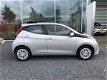 Toyota Aygo - 1.0 VVT-i x-play Cabrio Nieuw Apple Car Play/ Android auto - 1 - Thumbnail