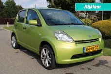 Daihatsu Sirion - 2 1.0 69pk Premium 5-deurs Airco