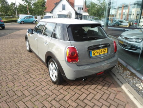 Mini Mini Cooper - 1.5 Serious Business SLECHTS 46.054km + NAVIGATIE - 1