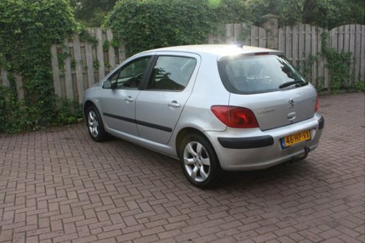 Peugeot 307 - 1.6-16V XT - 1