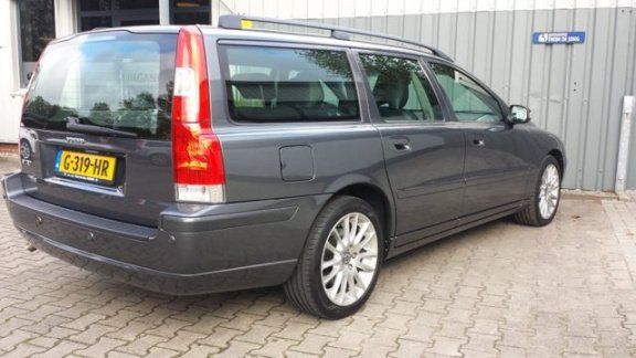 Volvo V70 - 2.4 140PK EDITION SPORT - 1