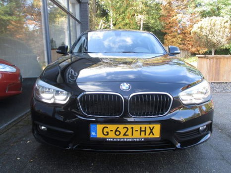 BMW 1-serie - 116i SPECIAL Executive ECC NAVI PDC 19