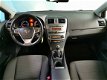 Toyota Avensis Wagon - 1.6 VVTi Aspiration Rijklaar + 6 maanden Bovag-garantie - 1 - Thumbnail