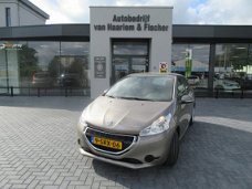 Peugeot 208 - 1.2 e-VTi Active Automaat, 5 deurs, Navigatie