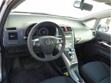 Toyota Auris - 1.8 Full Hybrid Aspiration Clima Cruise Boekjes
