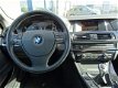 BMW 5-serie Touring - 518d XENON LMV ECC AUDIO PDC V+A MULTI-STUUR CRUISE-CONTROLE - 1 - Thumbnail