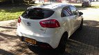 Kia Rio - 1.2 CVVT 85pk Eco Dynamics 5D Plus Pack navigatie - 1 - Thumbnail